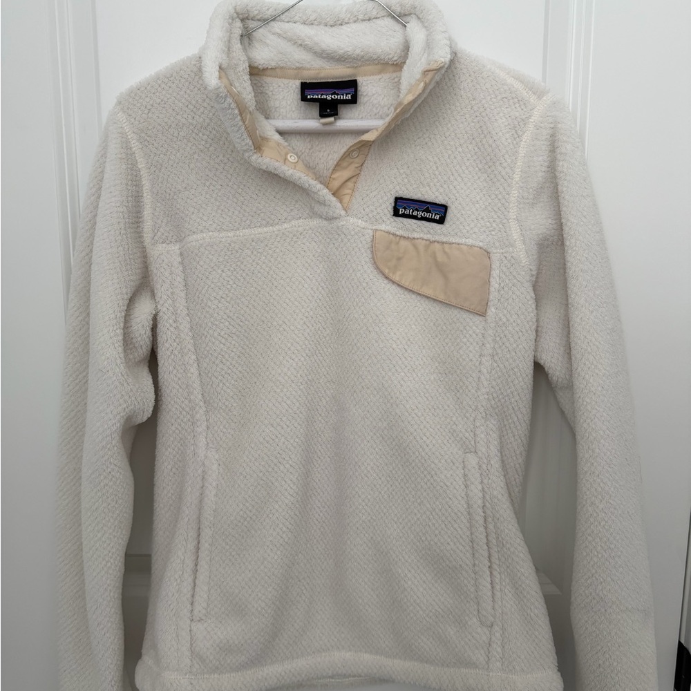 Patagonia Off-White Fleece with Beige Trim